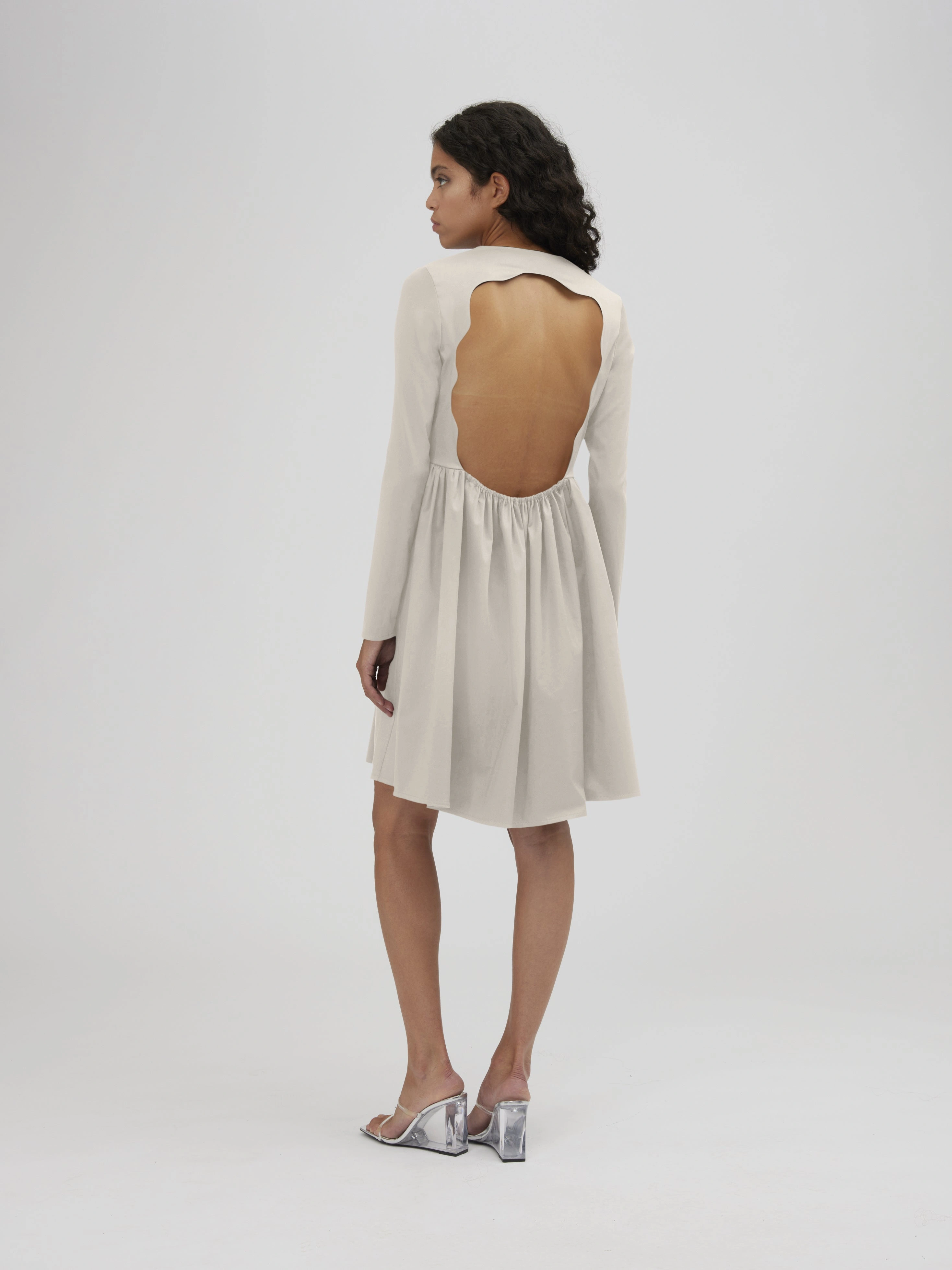 VERDIANA: Elegancia Verde, Un Vestido Para Soñar, ¡Tu Verano Perfecto!